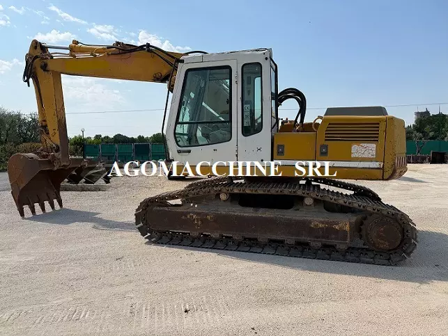Foto 4Liebherr R900 Tipologia Escavatore, cingolato