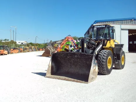 Pala gommata usata marca Komatsu WA250PZ-5 Anno 2008 Ore 7600, in buone condizioni - Anteprima 5
