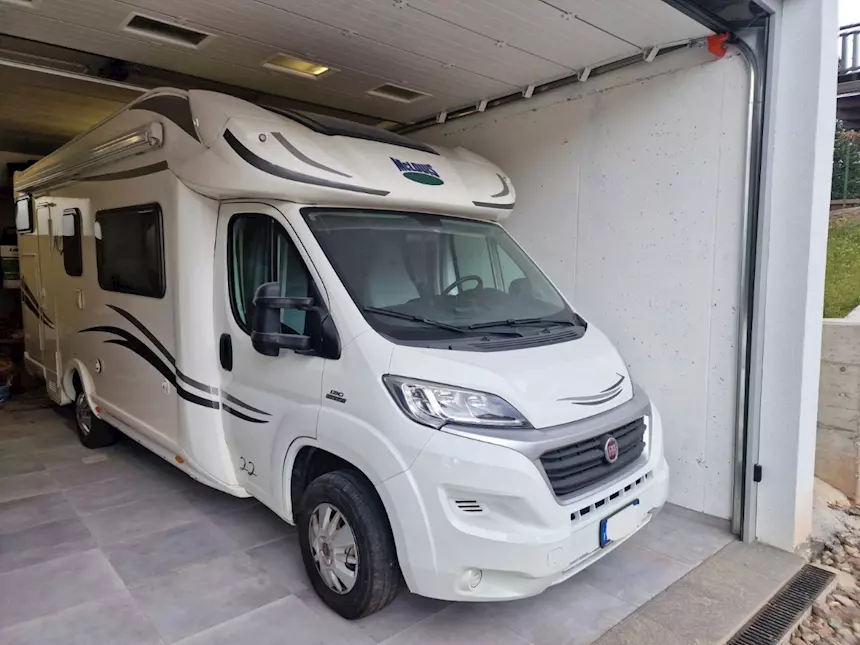Camper semintegrale McLouis Mc 2 22 Su Fiat Ducato