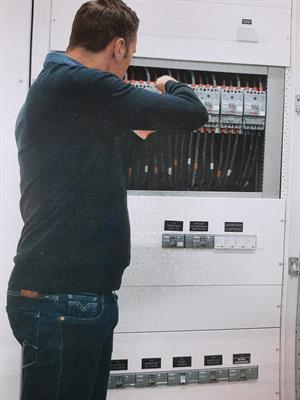Perito Elettronico Elettricista Elettrotecnico