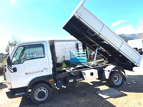 Camion Marca Nissan Cabstar 35.12 ribaltabile Anno 2002 Km 233000 - Anteprima 5