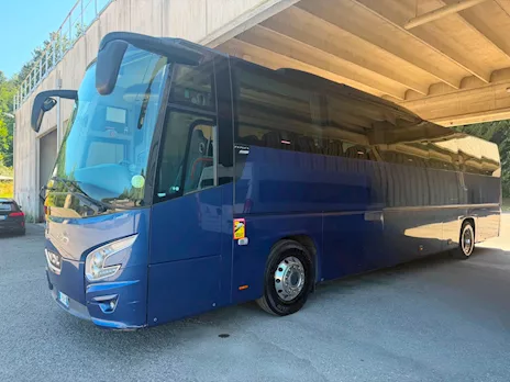 Autobus VDL 61 posti con pedana disabili Anno 2015 Euro 6 - Anteprima 3