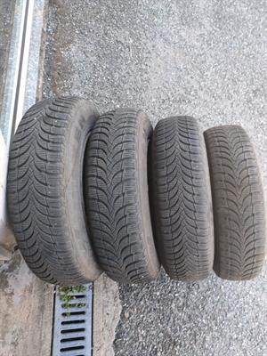 Cerchi compliti di gomme