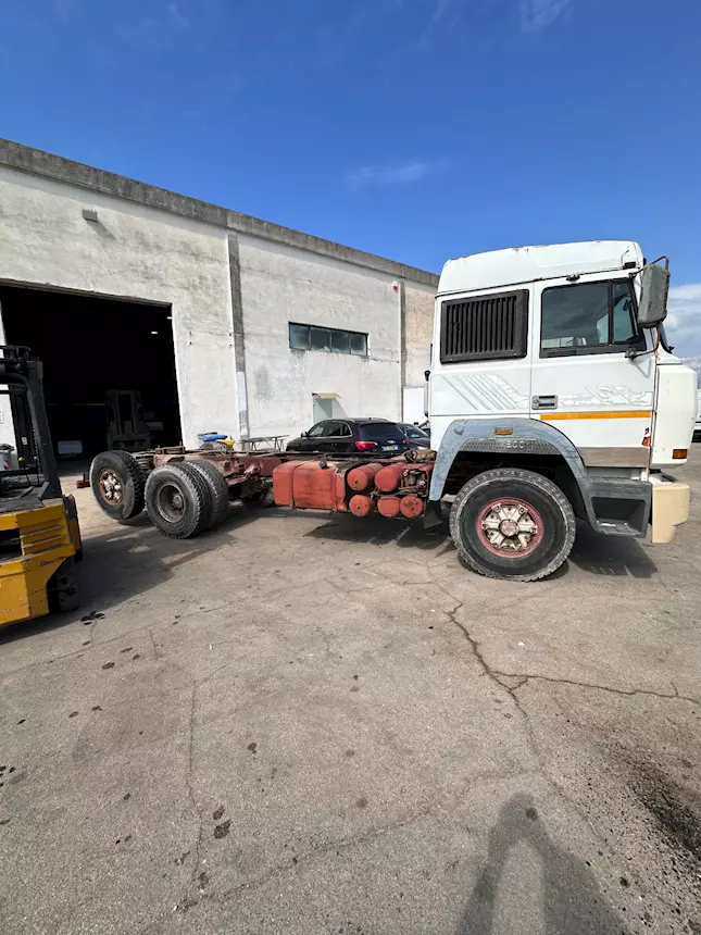 Foto 4 Iveco 190:36 a telaio Pre-Euro, in ottime condizioni