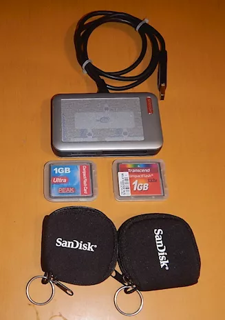 Memorie Compact Flash e lettore schede