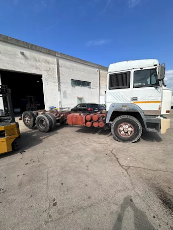 Iveco 190:36 a telaio Pre-Euro, in ottime condizioni - Foto 4