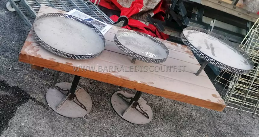Foto 4Tavolino in legno con vasche tonde 5044, in buone condizioni