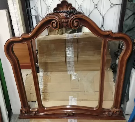 Specchiera in legno, in buone condizioni - Anteprima 2
