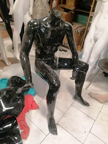MANICHINO UOMO SEDUTO SENZA TESTA 44684