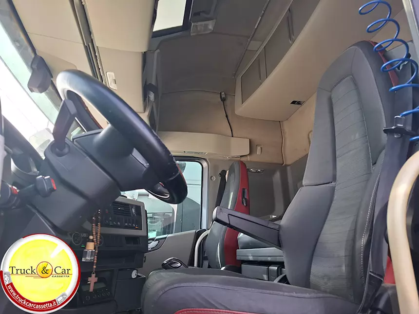 Foto 9Volvo FH 500 - 2015 - trattore con Impianto Idrauli Km 904549, marca MENCI