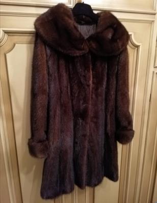 Pelliccia di puro visone femmina, taglia media - Foto 2