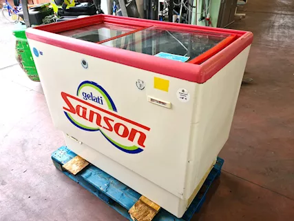 Freezer per gelati vetrato usato