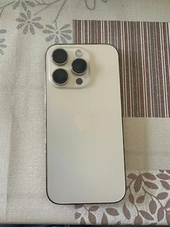 IPhone 14 Pro oro