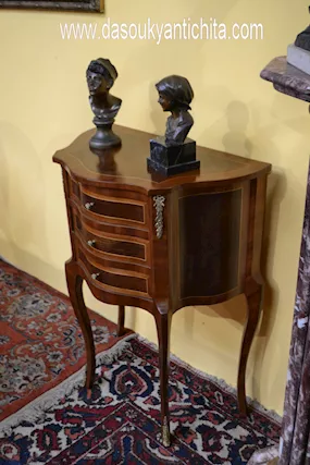 Tavolino-comodino a tre cassetti stile Luigi XV - Foto 2