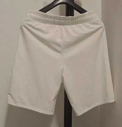 Pantaloncini basket marca MACRON, bianchi e rossi, taglia M,, in buone condizioni - Foto 3