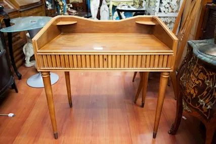 Scrivania Vintage in Legno con Cassetto - 24325