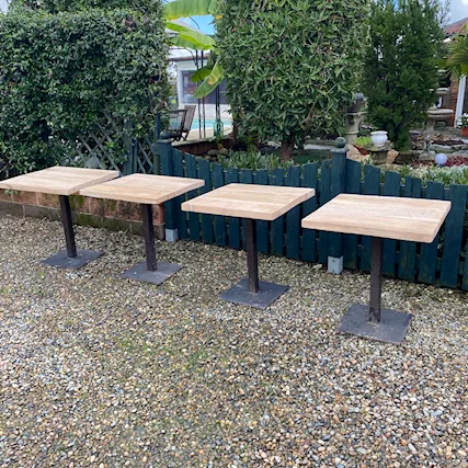 Tavolino quadrato 70x70 legno di rovere