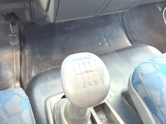 Foto 10Camion Marca Iveco Eurocargo 180e24 k telaio