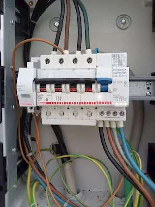 Elettricista e Antennista - Foto 6