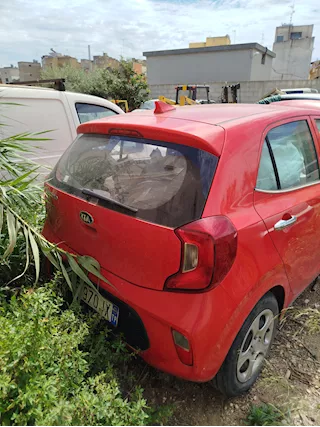 Kia Picanto incidentata anno 2021 45.000 km.