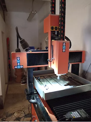 CNC Senke 60x60 3 assi usato in vendita