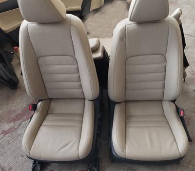 Interno in pelle sedili e pannelli Lexus IS 300H 2018