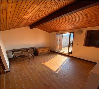 Casa Lago tra Orta Omegna non isolata giardino ottima vista