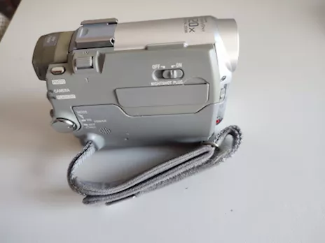 Videocamera Marca Sony completa di tutto, mod. DCR, ottime condizioni - Foto 3