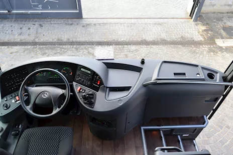 Tourismo 15 RHD Euro VI Marca Mercedes Anno 2015 Km 497000, cambio: automatico - Anteprima 11
