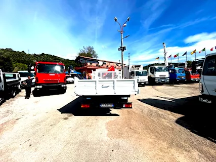 Camion Marca Iveco Daily 35c13 ribaltabile e gru Km 0, come nuovo - Foto 4