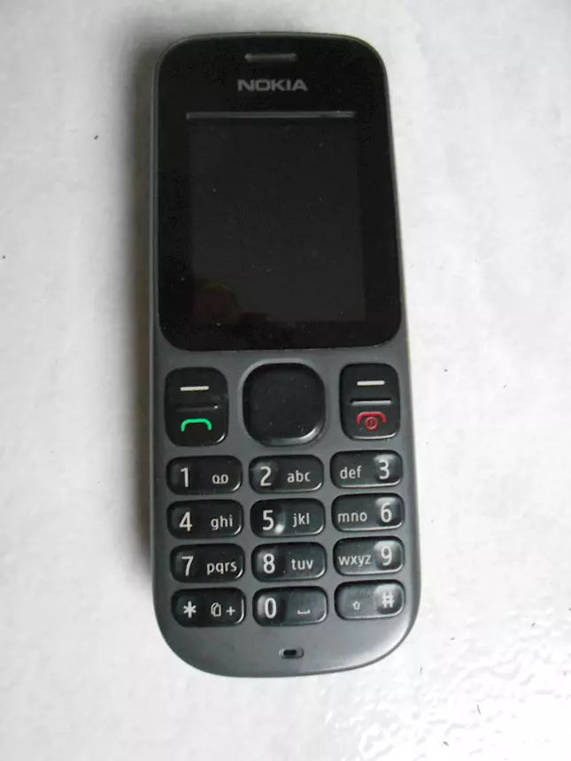 Nokia 101, colore nero