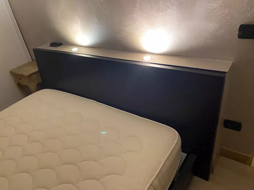 Letto, settimanale e cassettiera, in legno, ottimo stato