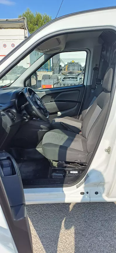 Foto 8Fiat Doblò Cargo CH1 Business 1.6 Mjet 105CV E6D Anno 2021, cambio manuale