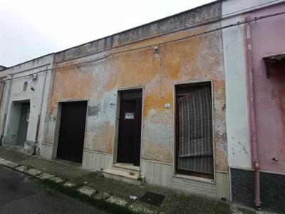 Casa in San Donaci BR, alla Via Marconi n.22/24/26