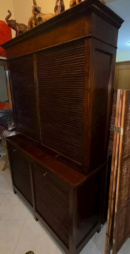 Credenza antica in due corpi con ante a serrande, ottime condizioni - Foto 10