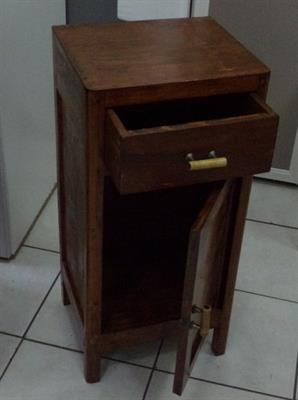 COMODINO SINGOLO IN CILIEGIO RESTAURATO, EPOCA 800