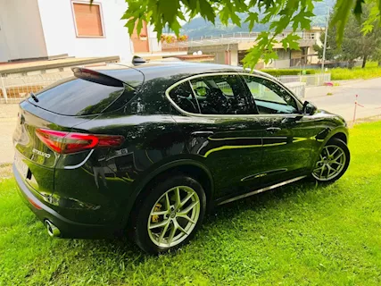 Alfa Romeo Stelvio 2.0 t First Edition Q4 Anno 2017 Km 120000, cambio automatico - Foto 2