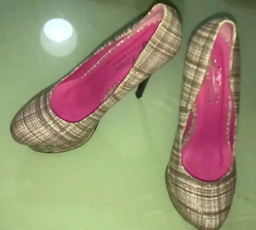 Foto 2Scarpe con tacco