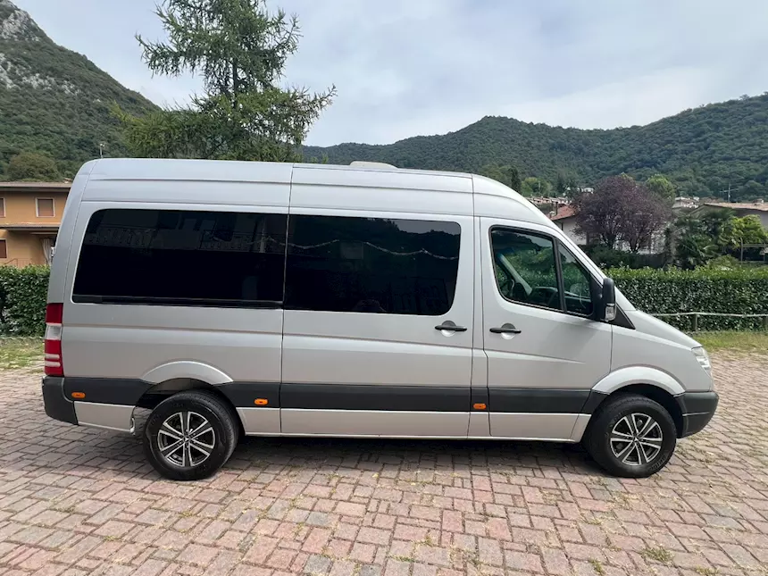 Mercedes Benz Sprinter 9 Posti Anno 2009 Km 341000 Euro 4 Cambio mercedes-benz-sprinter-9-posti-anno-2009-km-341000-euro-4-cambio
