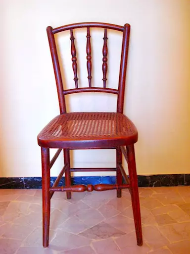 Sedia primi 900 tipo Thonet in faggio curvato
