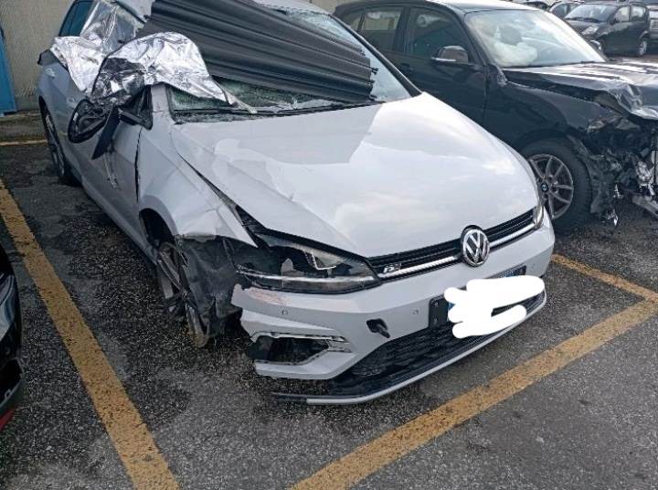 VW Golf 7 sinistrata - Foto 1