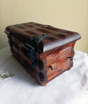 COFANETTO DI LEGNO CON SERRATURA E CHIAVI - Foto 3