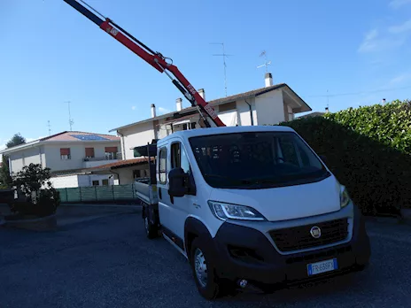 Fiat Ducato Maxi 7 posti + gru Fassi