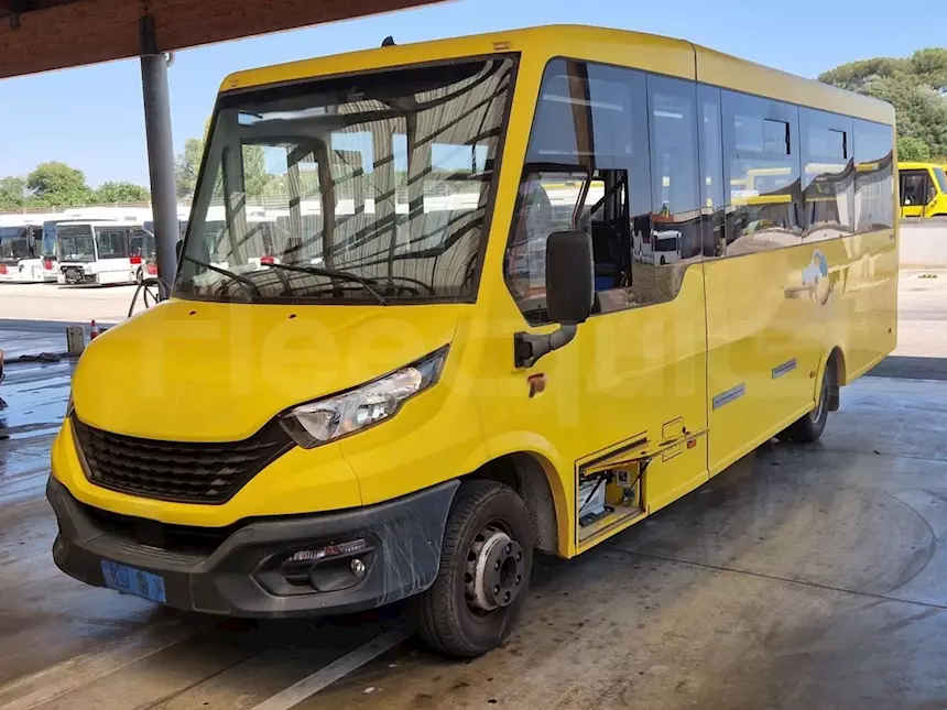 Foto 2Iveco Indcar Wing, 2022, 47 posti, Euro 6 Km 38963, cambio: automatico