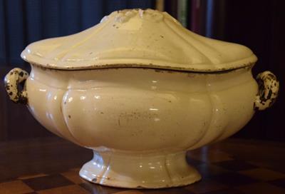 Zuppiera ceramica Nove Bassano del 1700