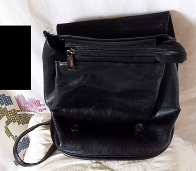 Borsa da Donna in Pelle Stile Zainetto, colore nero - Foto 4