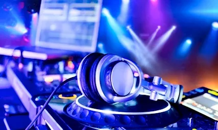 DEEJAY per CAPODANNO