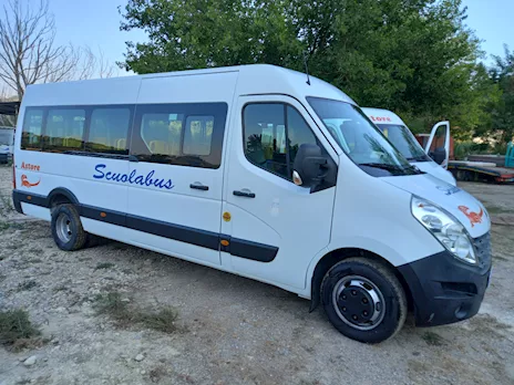 Scuolabus Renault Master pronto all'uso del 2013