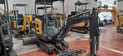 Miniescavatore VOLVO EC 18