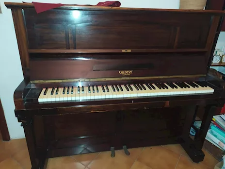 Pianoforte verticale Gilbert